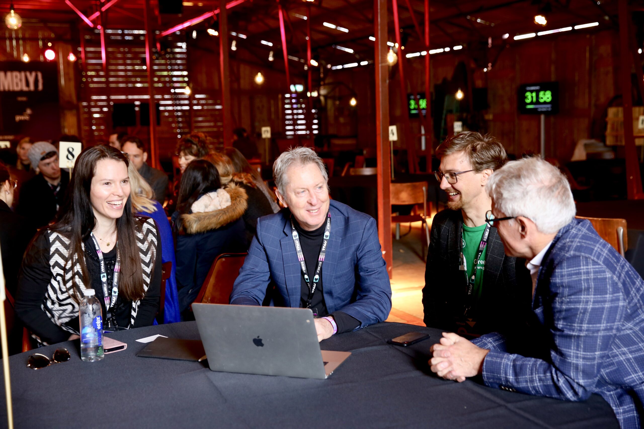 Bruce facilitating an innovation course in Amsterdam that teaches attendees how to bring crowdsourcing into their organisation. 